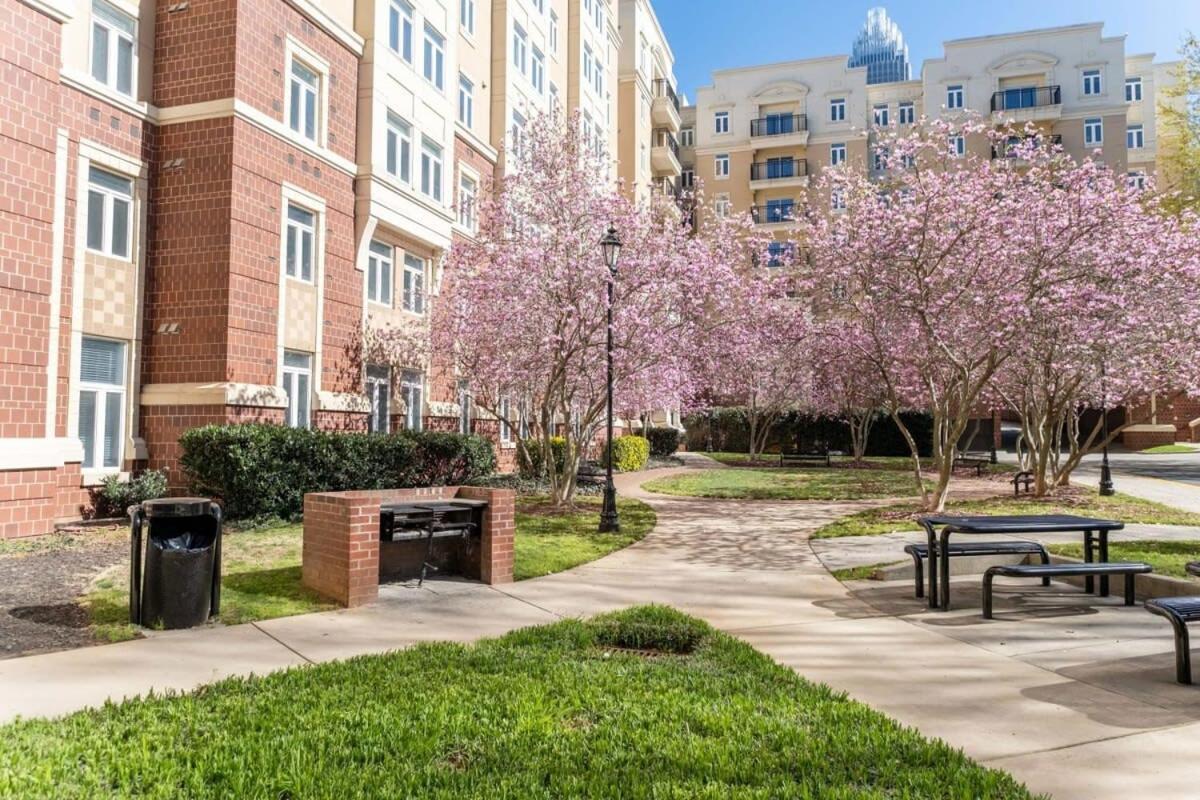 3Br Modern Downtown Apartment With Gym & Office Charlotte Extérieur photo